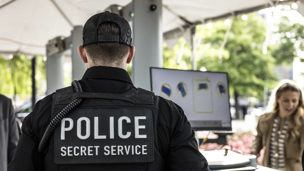Armed man shot by US Secret Service near White House